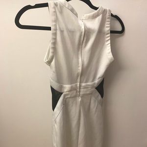 White bodycon dress